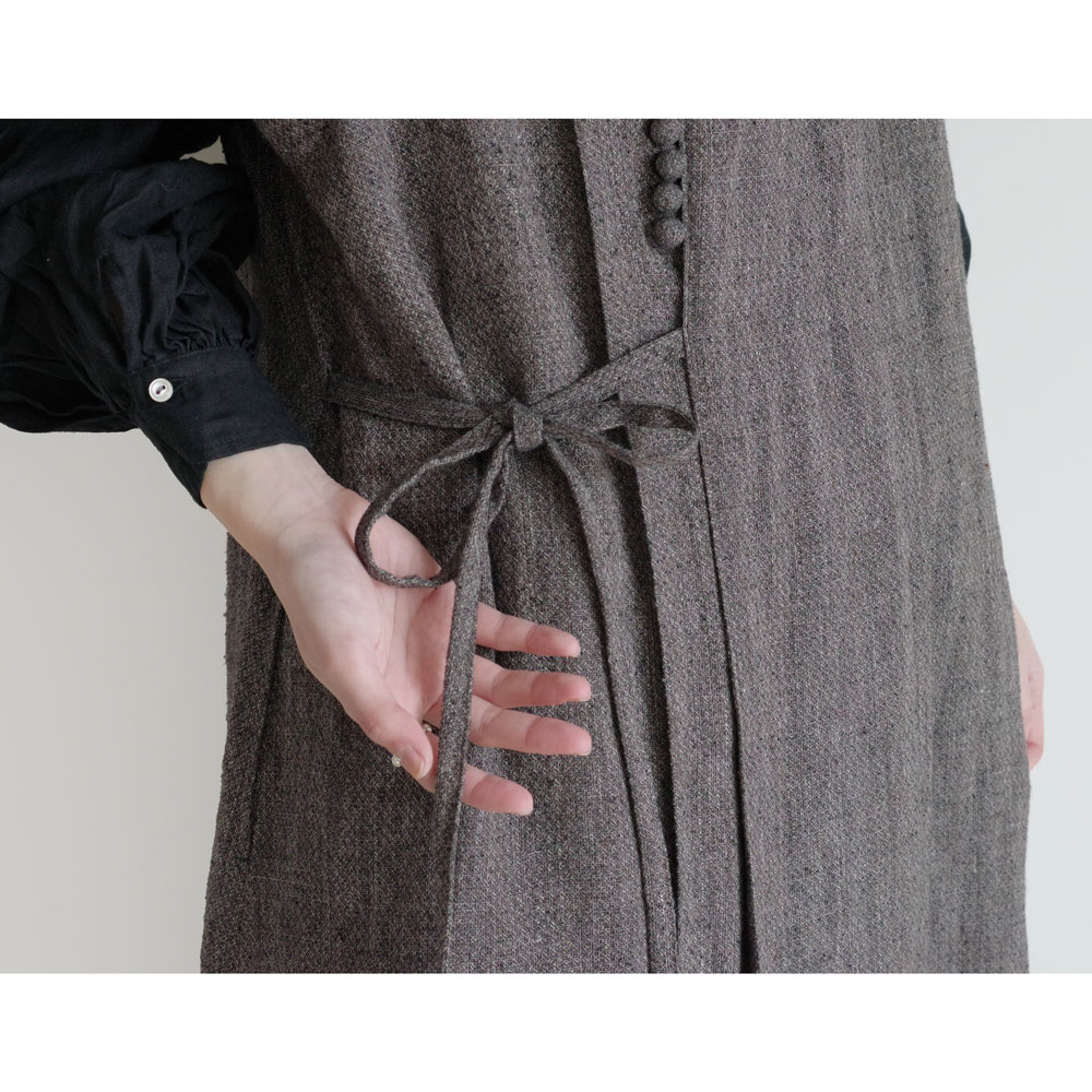 the last flower of the afternoon :  sleevelss tablier robe