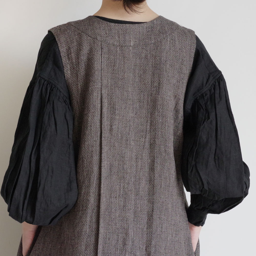 the last flower of the afternoon :  sleevelss tablier robe