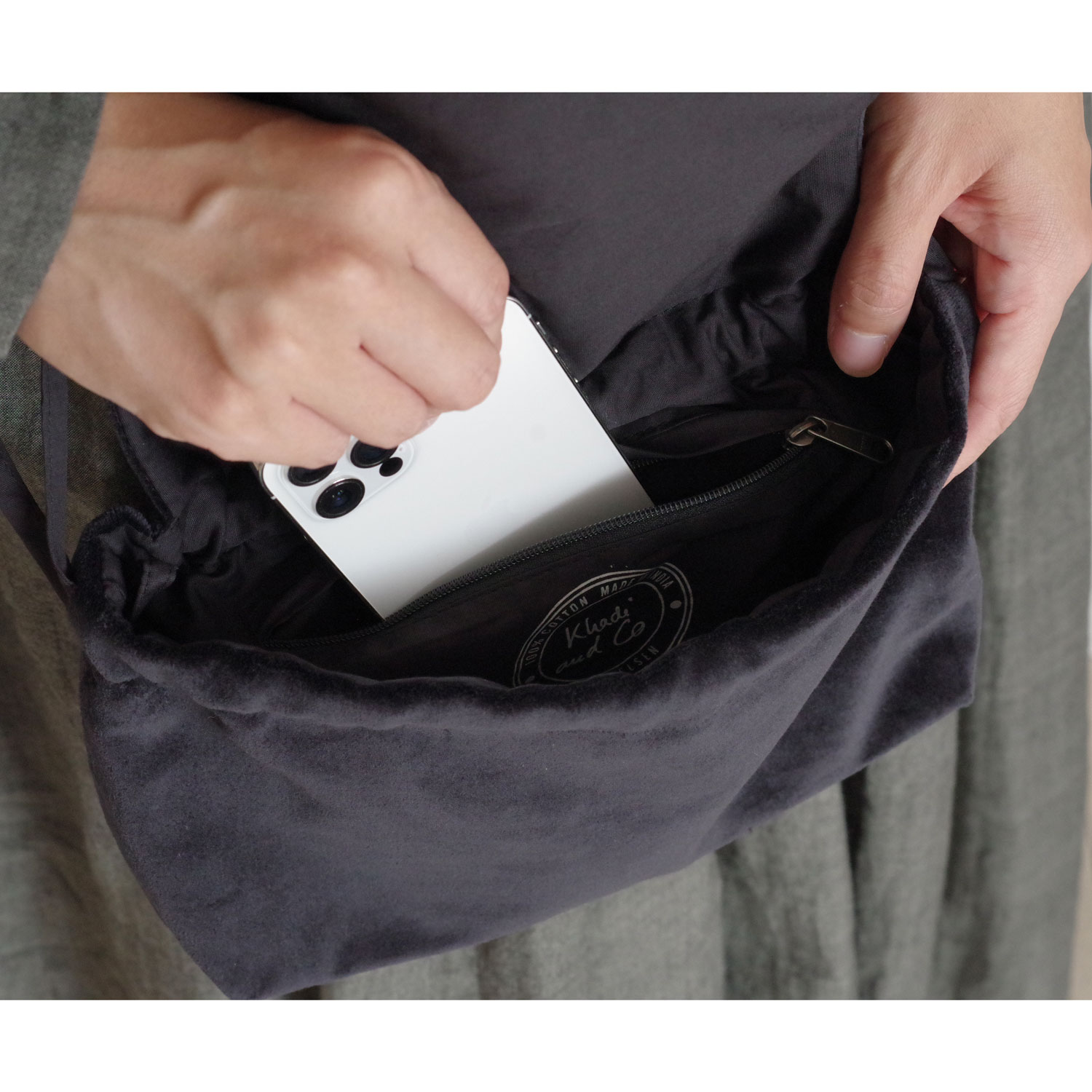 Khadi and Co ���ǥ�������ɥ��� : VELVET FLAP �٥�٥åȻɽ��ե�åץ��������ݡ���