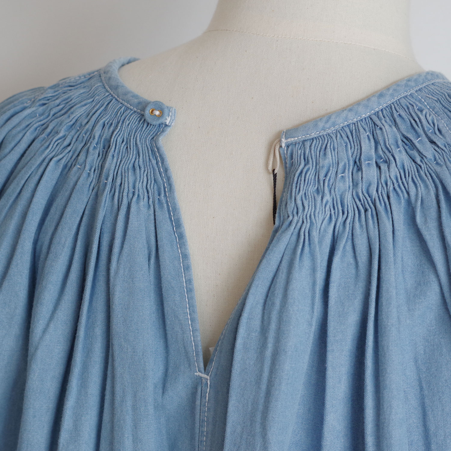 Pheeta �ե����� : Trinity blouse �ǥ˥८�㥶�����å��֥饦��