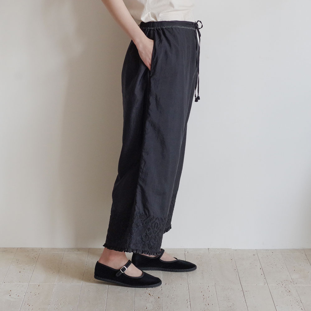 ��trip&things�����ۥ��󥸥� injiri��neel-77 wide ���륯�ɽ��磻�ɥѥ��(Black)