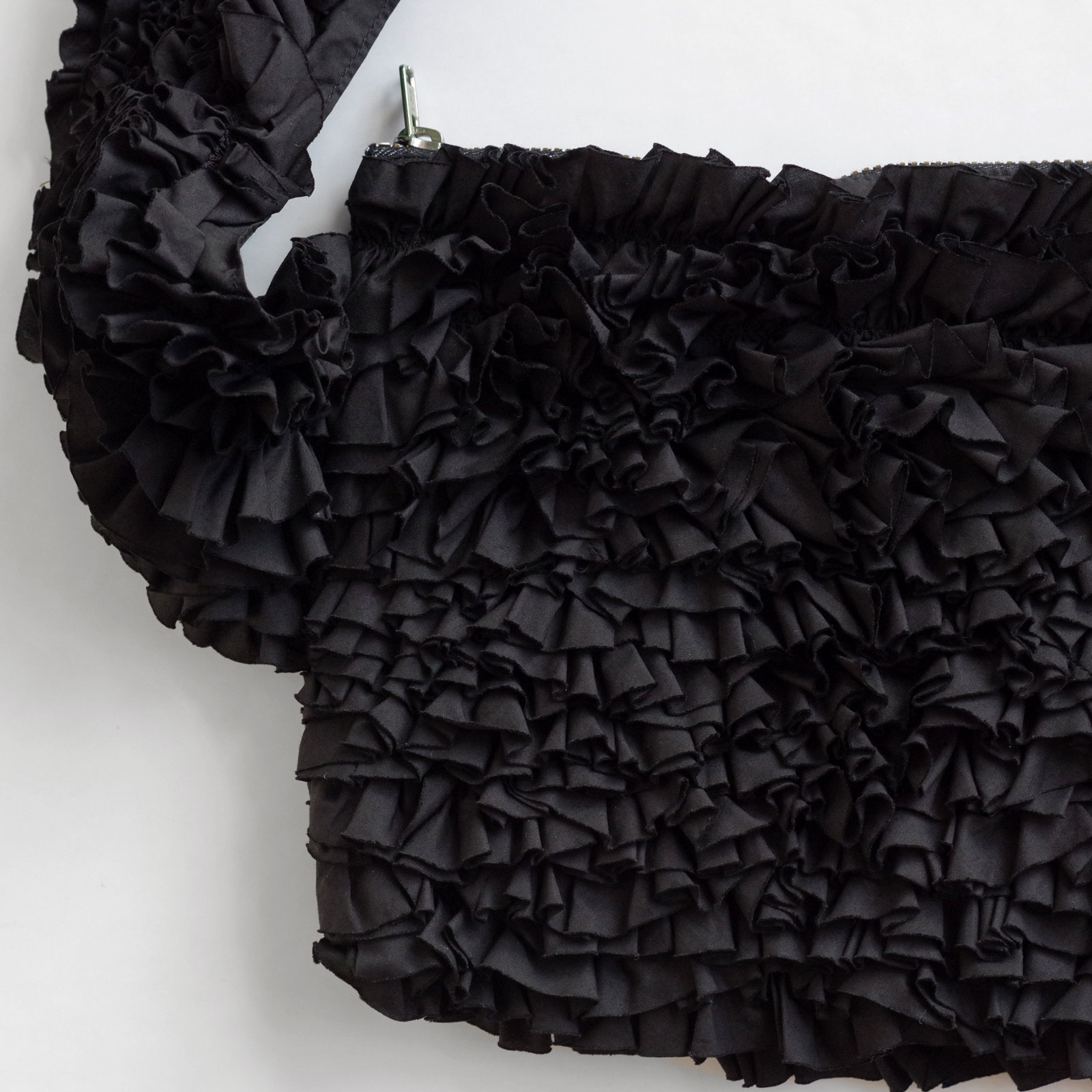 R&D.M.Co- ������ɥޥ󥺥ơ��顼 : GARMENT DYE TYPEWRITER FRILL BODY BAG �ܥǥ��Хå�