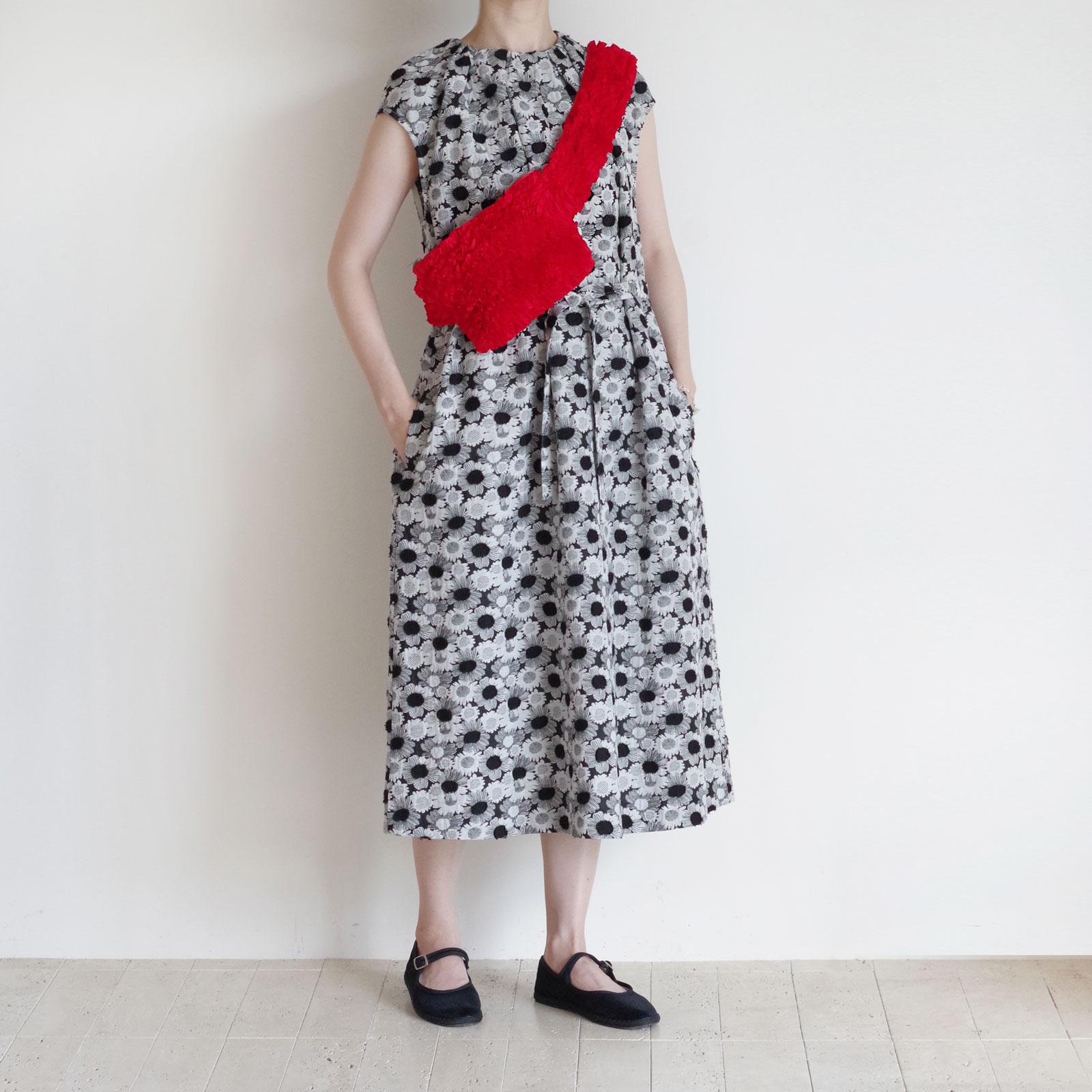 R&D.M.Co- ������ɥޥ󥺥ơ��顼 : GARMENT DYE TYPEWRITER FRILL BODY BAG �ܥǥ��Хå�