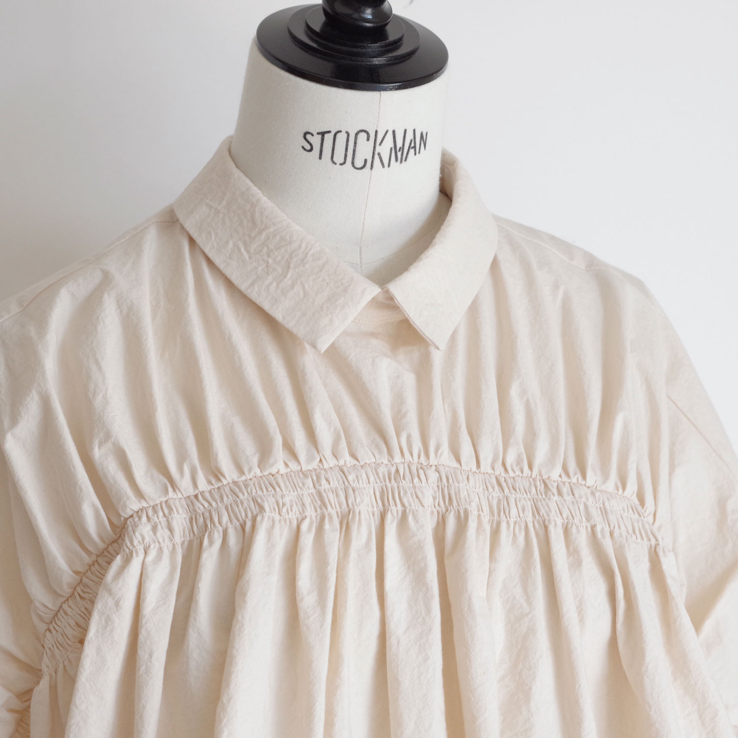 kijinokanosei �����Υ��Υ����� : shirring blouse ���㡼��󥰥֥饦��