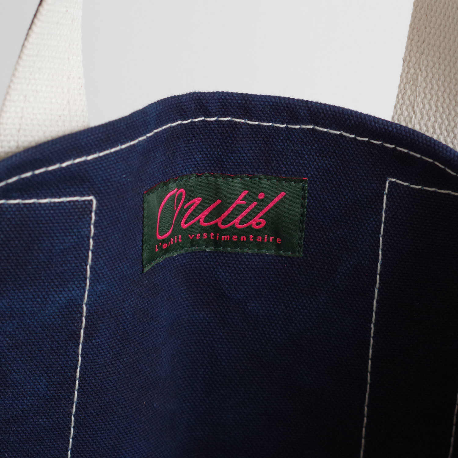 outil ���ƥ��� : SAC THURY �ȡ��ȥХå�