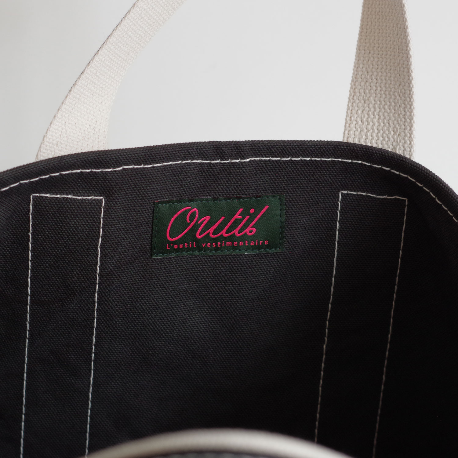 outil ���ƥ��� : SAC THURY �ȡ��ȥХå�