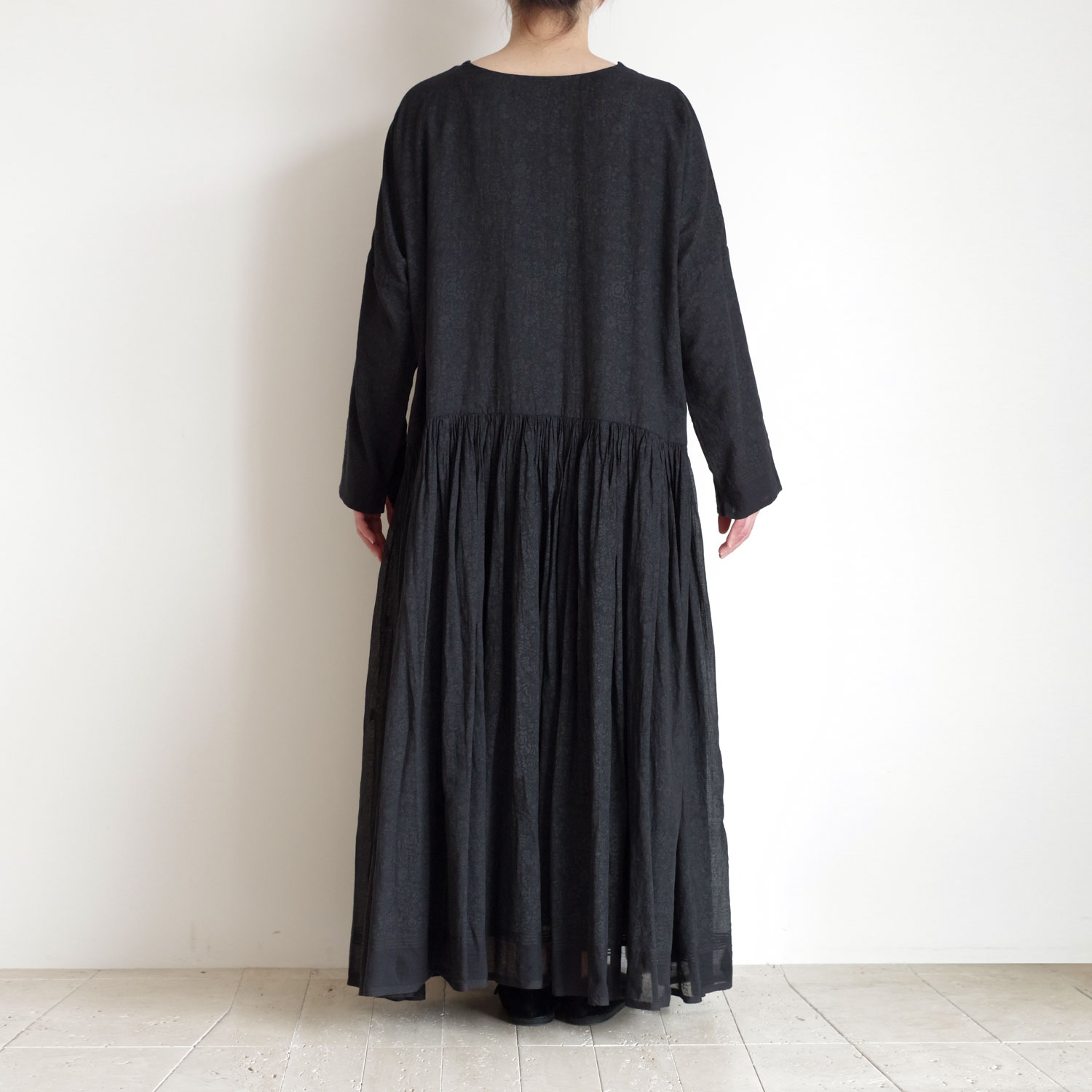 AODRESS �����ɥ쥹 : long sleeve front pocket dress (black) �֥��å��ץ��ȥ��ԡ���