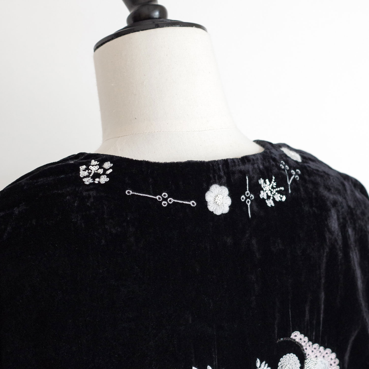 AODRESS �����ɥ쥹 : Adam s sun flowers no collar robe �ɏ�ץ٥�٥åȥ�����