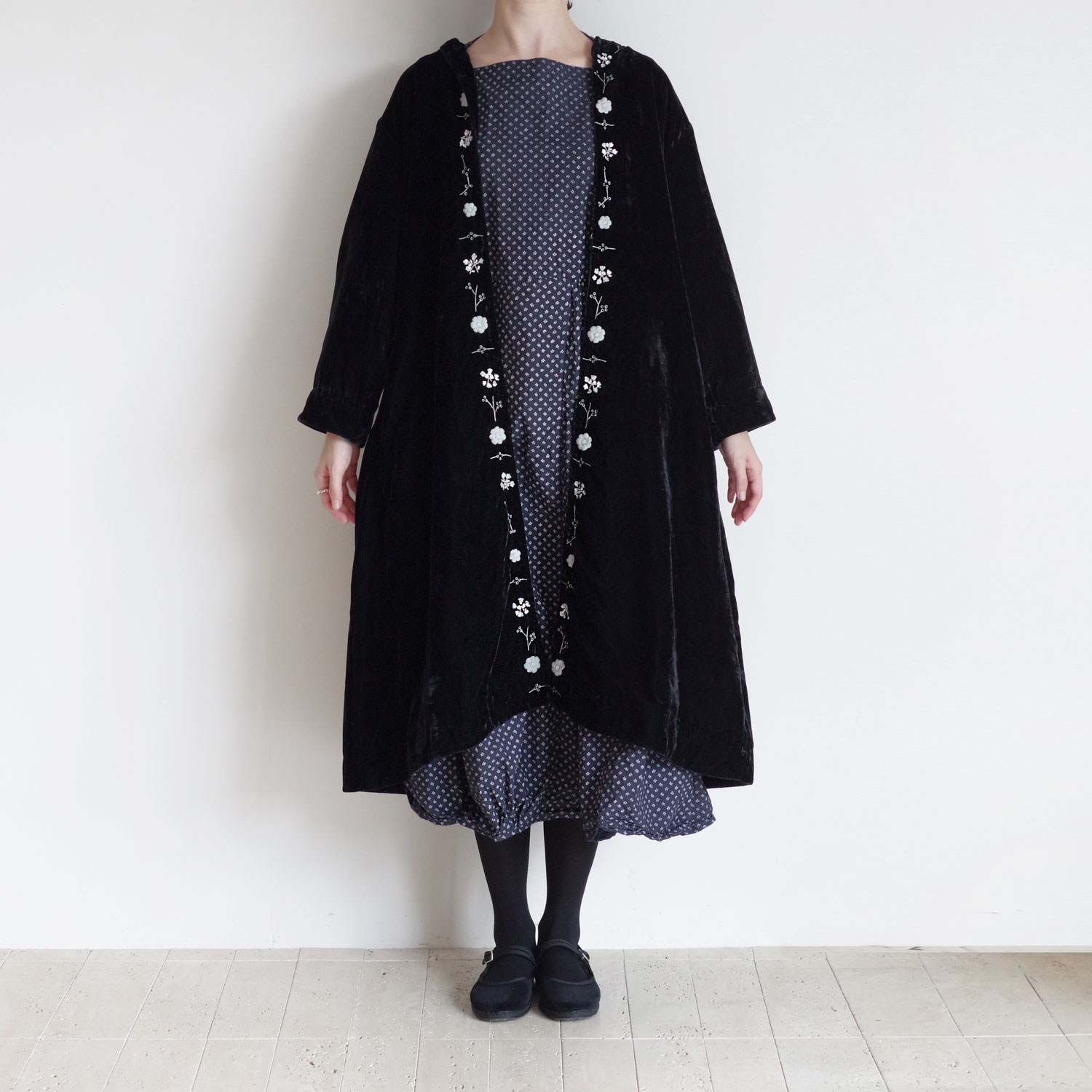 AODRESS �����ɥ쥹 : Adam s sun flowers no collar robe �ɏ�ץ٥�٥åȥ�����