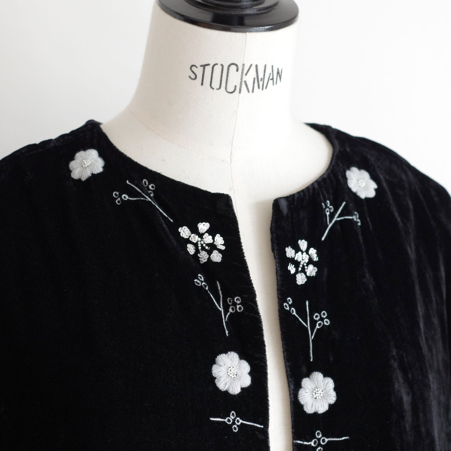 AODRESS �����ɥ쥹 : Adam s sun flowers no collar robe �ɏ�ץ٥�٥åȥ�����