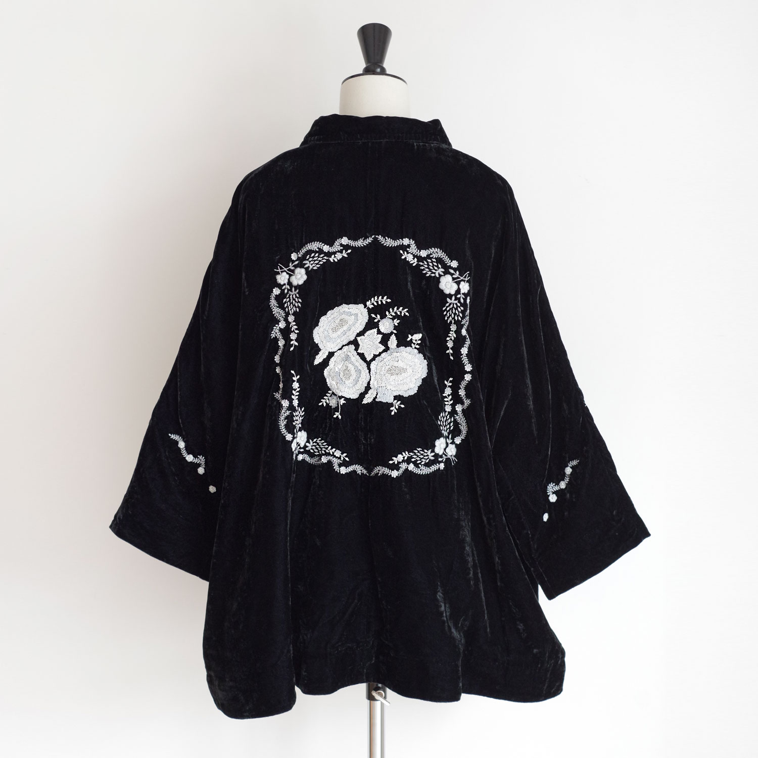 AODRESS �����ɥ쥹 : rai lines flowers loose fit coat �ɏ�ץ٥�٥åȥ��󥰥��㥱�å�