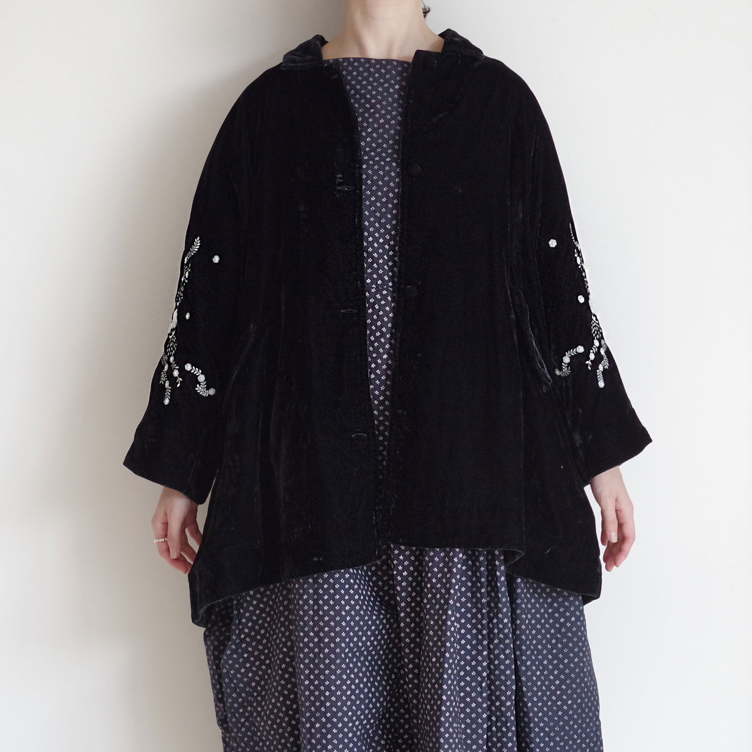 AODRESS �����ɥ쥹 : rai lines flowers loose fit coat �ɏ�ץ٥�٥åȥ��󥰥��㥱�å�