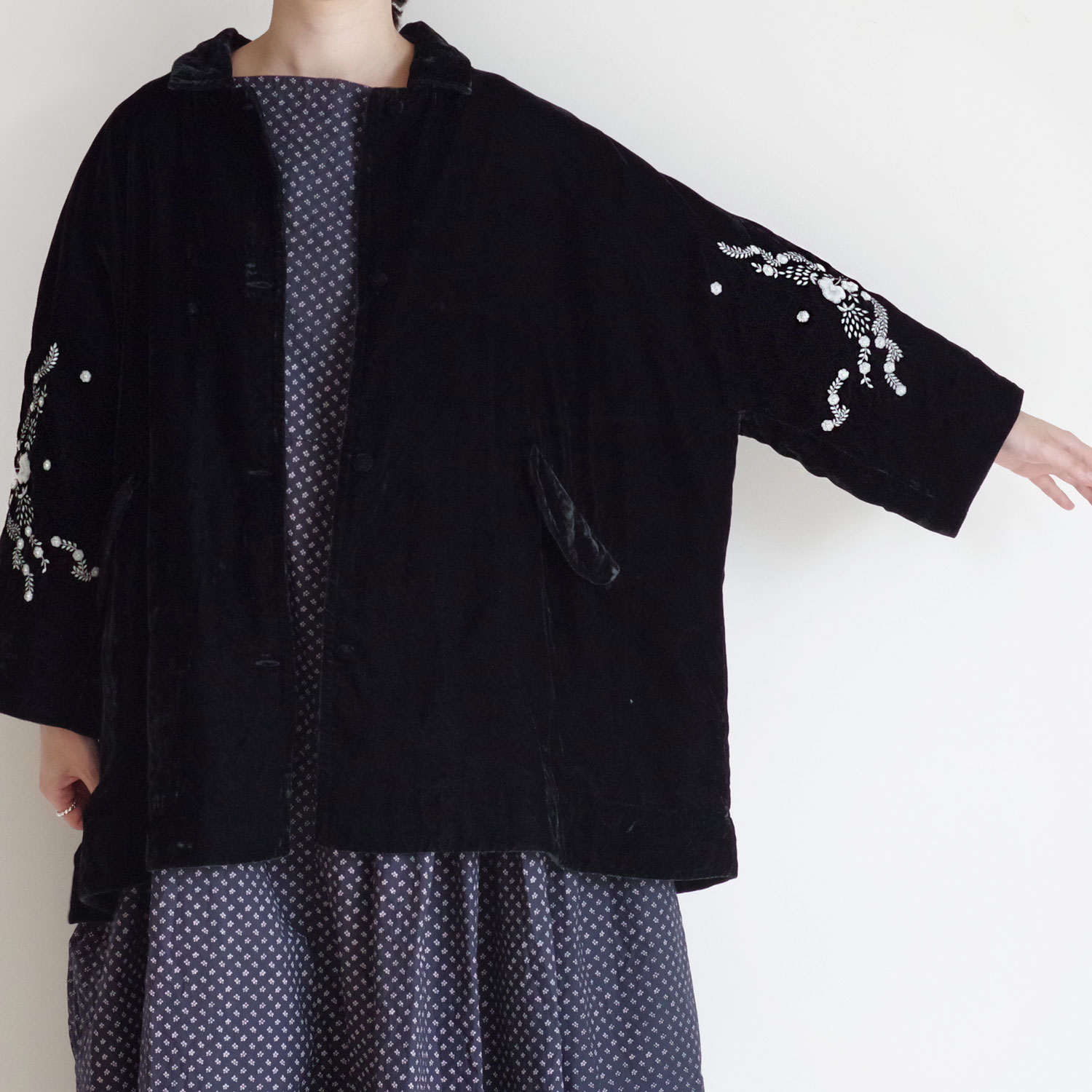 AODRESS �����ɥ쥹 : rai lines flowers loose fit coat �ɏ�ץ٥�٥åȥ��󥰥��㥱�å�