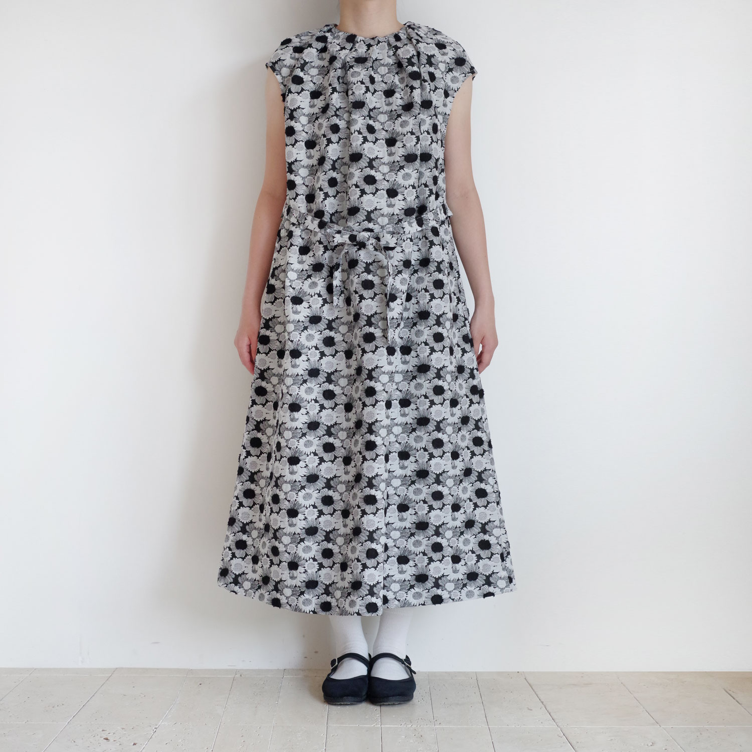 R&D.M.Co- ɥޥ󥺥ơ顼 : JACQUARD DAISY NO SLEEVE DRESS ǥԡ