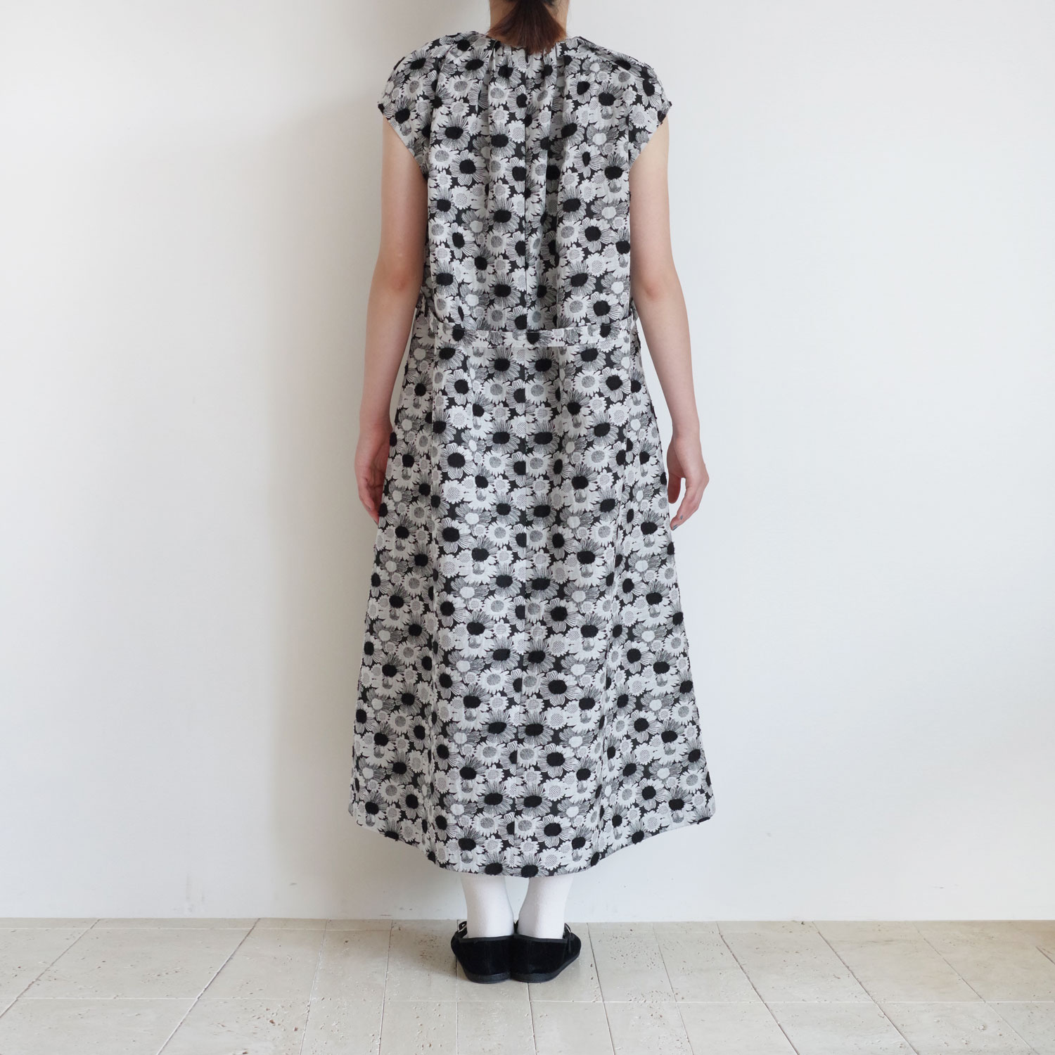 R&D.M.Co- ɥޥ󥺥ơ顼 : JACQUARD DAISY NO SLEEVE DRESS ǥԡ