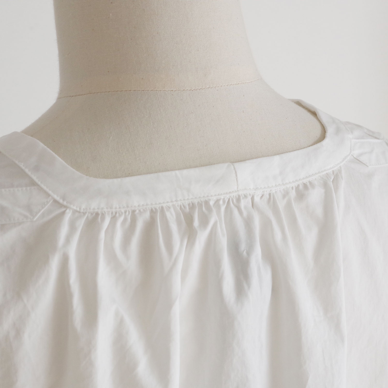 outil ���ƥ� : CHEMISIER ORIEUX (EMBROIDERY) ����å��֥饦��