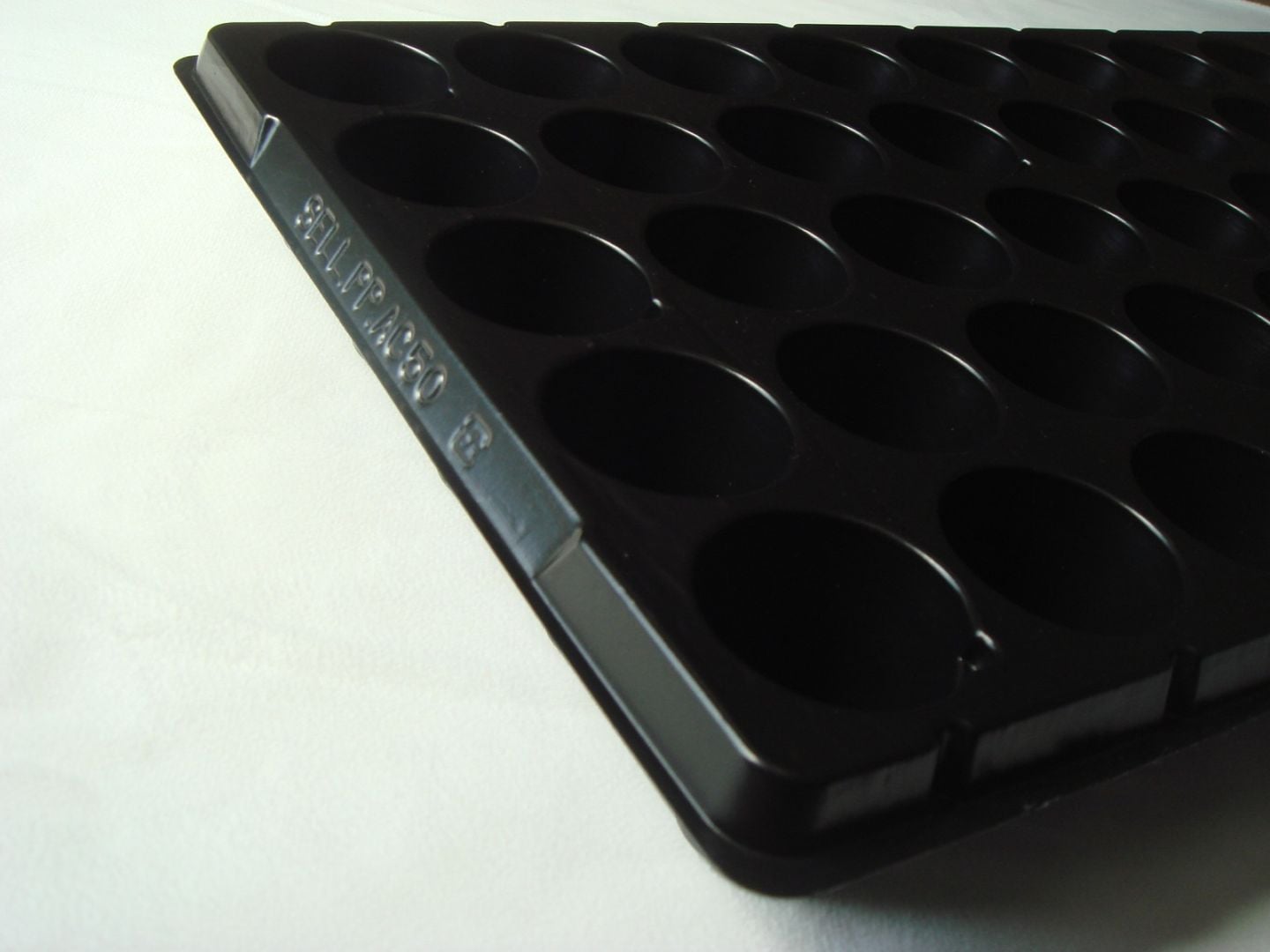 セルトレーPP50穴（黒）【1枚】アンドウケミカル | YouTuber半策の