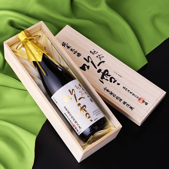 【フェア】越路吹雪 純米大吟醸 越淡麗35 720ml 桐箱入り