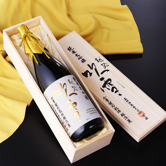 越路吹雪 純米大吟醸 越淡麗35 1800ml 桐箱入り