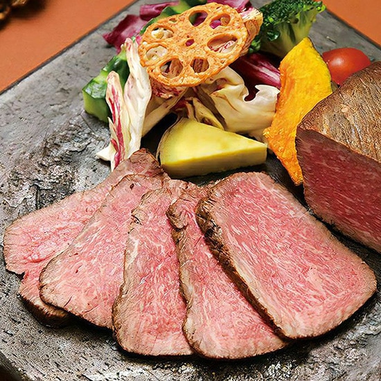 秋田肉醤 赤身肉ローストビーフ2個入り（肉醤シャリアピンソース付き）