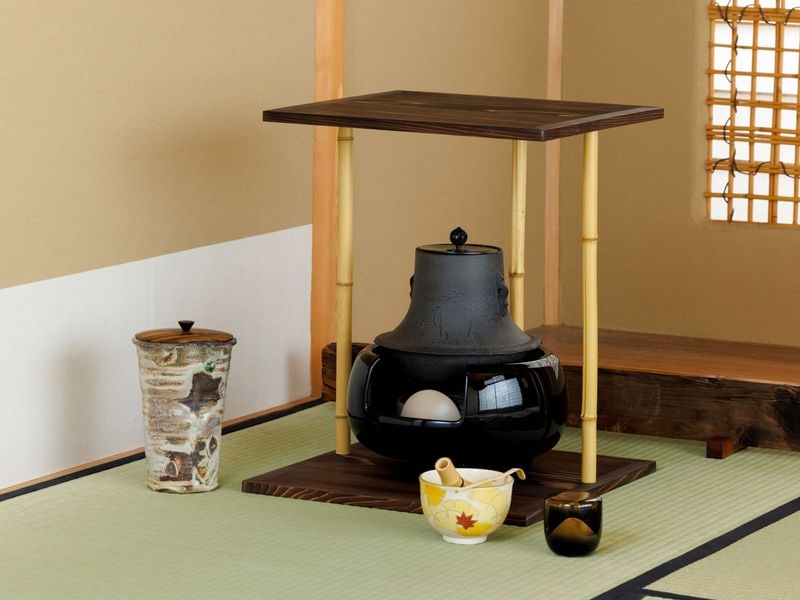 ほぼ未使用 茶道具 玄々斎好写 五行棚 焼杉 組み立式 紙箱 茶道具 お棚 五行棚 玄々斎好写し 焼杉製 小林幸斎作 茶道