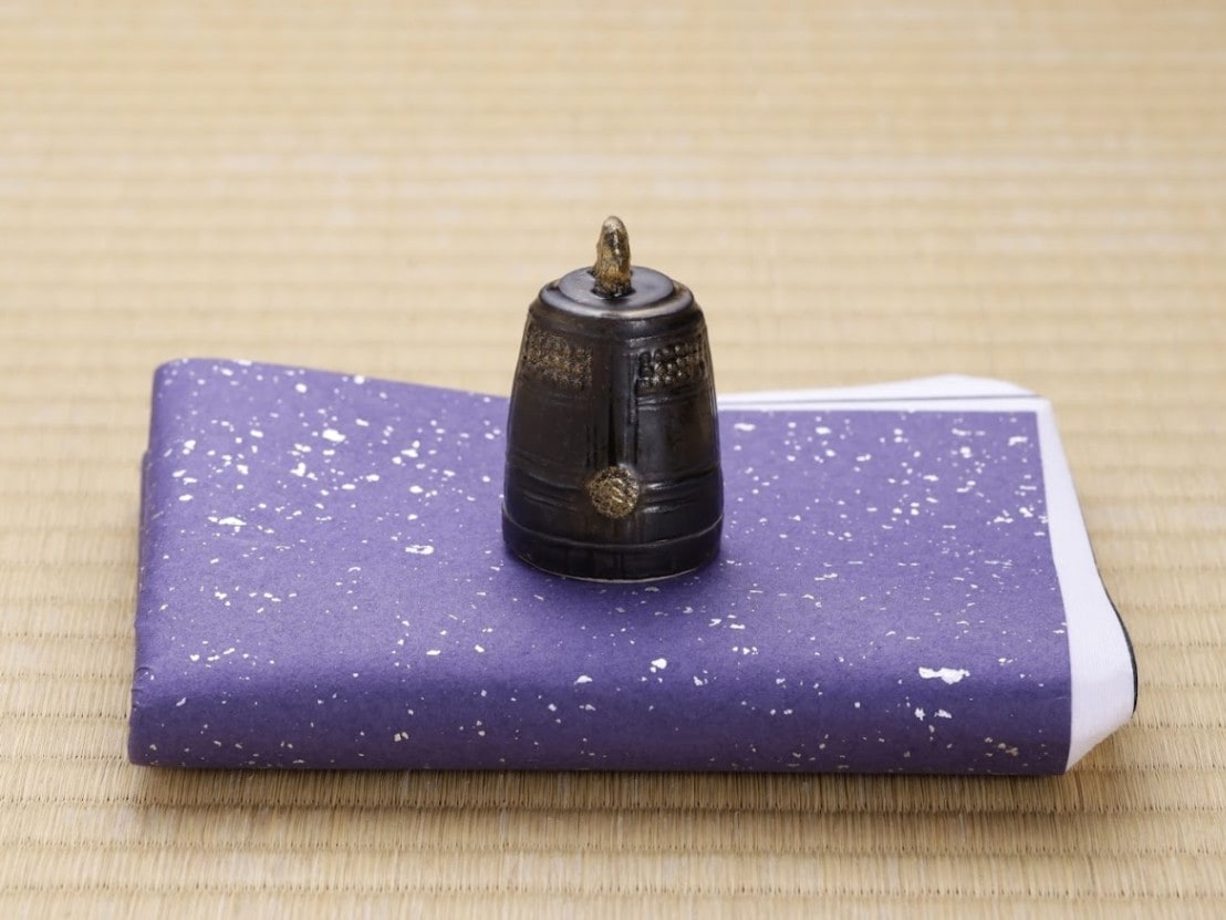 【茶道具】喚鐘 バイ付(箱無し) 梵鐘(ぼんしょう)香合 | すべての商品 | 淡交社 茶道具と茶席