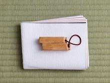 (新品)今岡三四郎　シマエナガ香合 茶器/茶道具 香合】 しまえなが 今岡三四郎作 – 今屋静香園