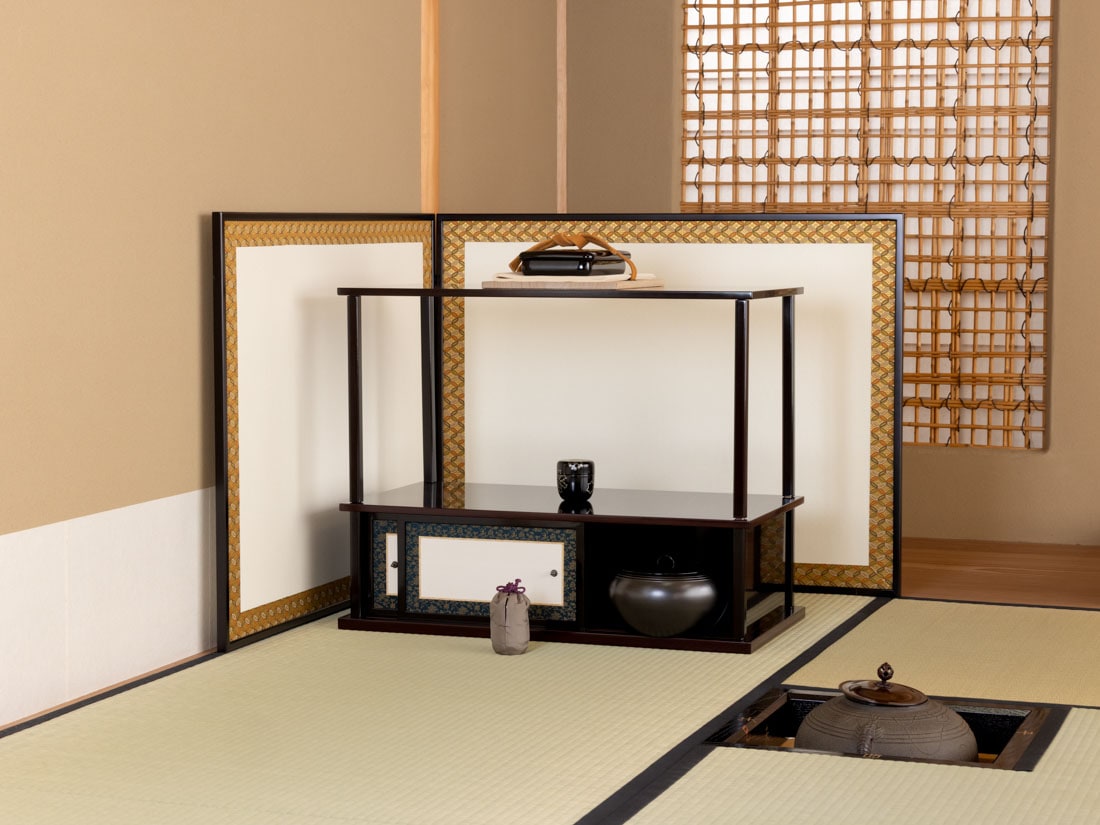 茶道具 紹鷗棚 木製溜塗 組立式 溜塗 紹鷗棚（炉用・組立式） | 茶道具,棚 | 淡交社 茶道具と茶席の