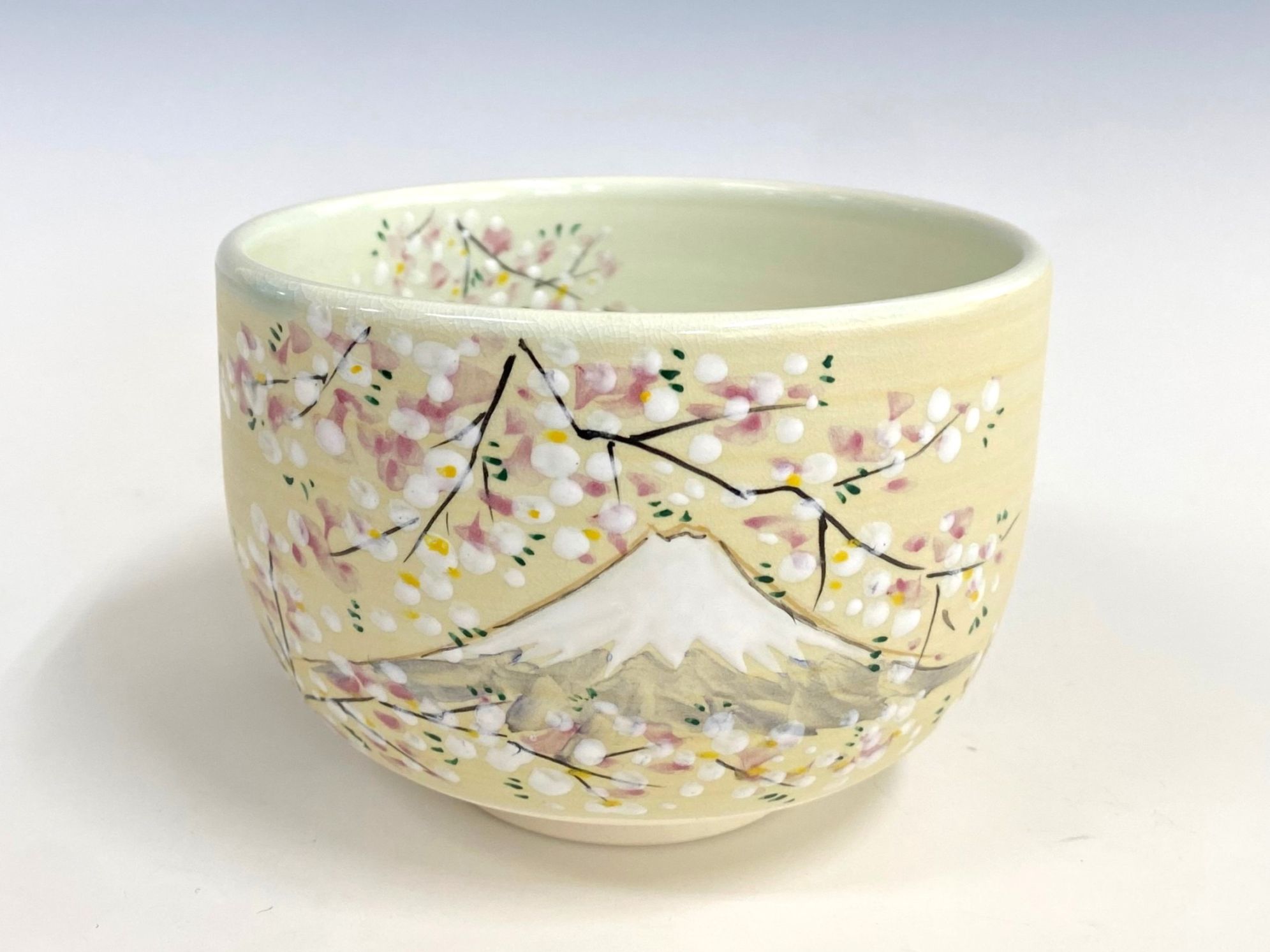 薄緑 富士と桜絵茶碗 | 茶道具,茶碗 | 淡交社 茶道具と茶席のきもの