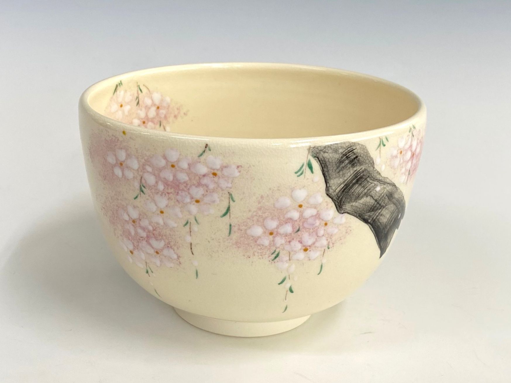 しだれざくら絵茶碗 | 茶道具 | 淡交社 茶道具と茶席のきもの