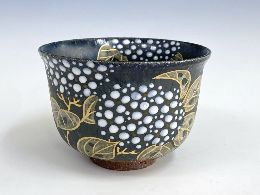 灰釉金彩 紫陽花絵茶碗 | オンラインショップ限定,茶道具 | 淡交社