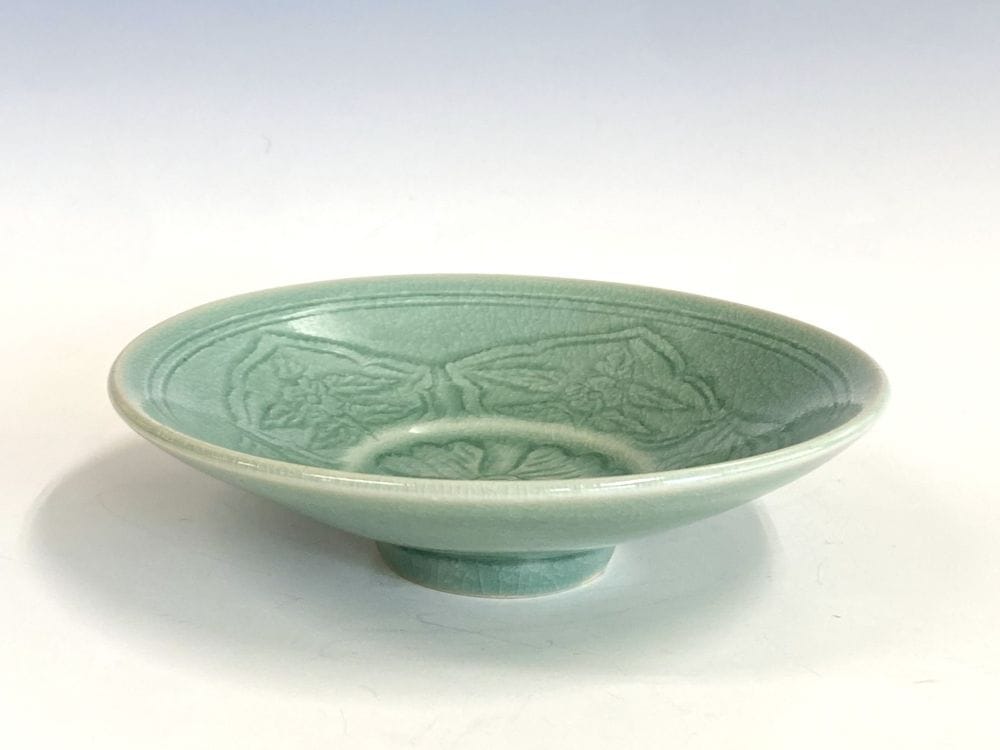 青磁彫平茶碗 | オンラインショップ限定,茶道具 | 淡交社 茶道具と茶席
