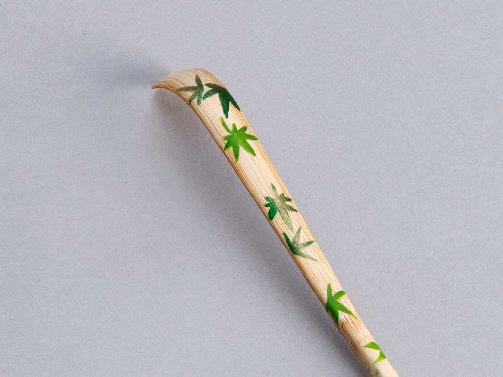 白竹 青楓絵茶杓 | 夏カタログ(No.326山水) | 淡交社 茶道具と茶席の