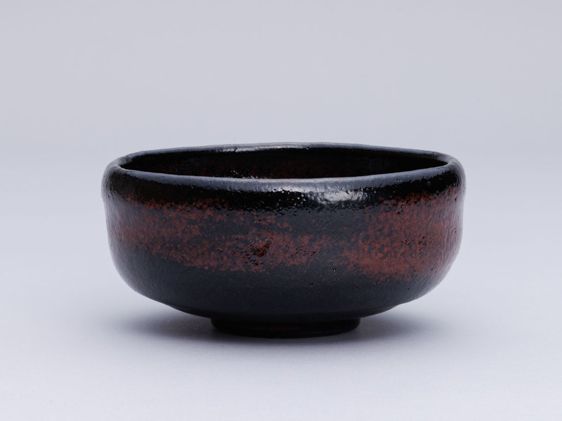 【みよ】630 平茶碗 黒楽 西湖写 楽入 茶道具 茶道 一入 黒楽茶碗「西湖」写 | すべての商品 | 淡交社 茶道具と茶席の