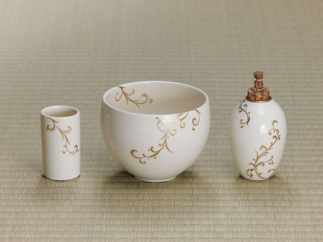金彩 唐草絵陶器三点セット | 夏カタログ(No.326山水) | 淡交社 茶道具