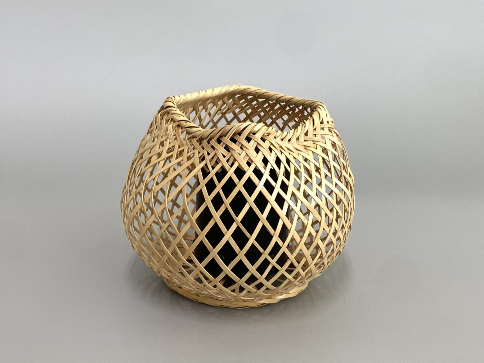 えくぼ籠花入（白） | すべての商品 | 淡交社 茶道具と茶席のきもの