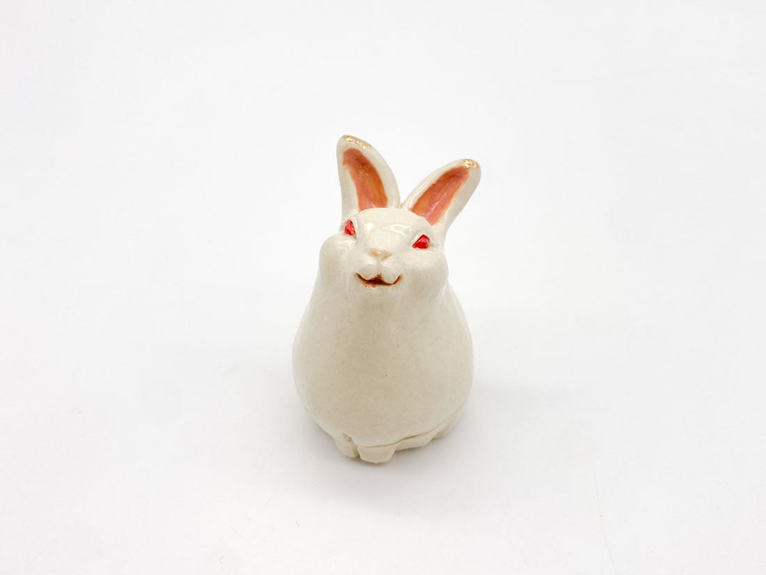 笑みうさぎ香合〈いろ〉 | すべての商品 | 淡交社 茶道具と茶席の