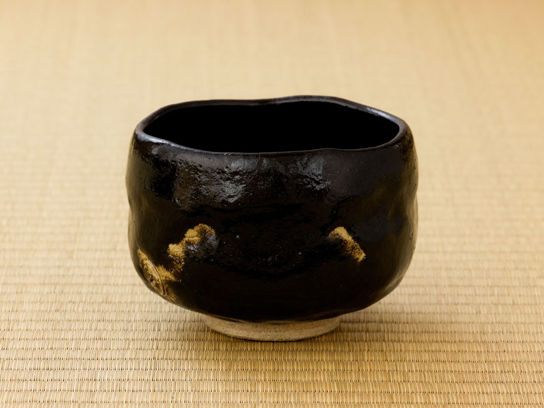 慶入 黒楽茶碗「初花」写 | 季節の茶道具 | 淡交社 茶道具と茶席の