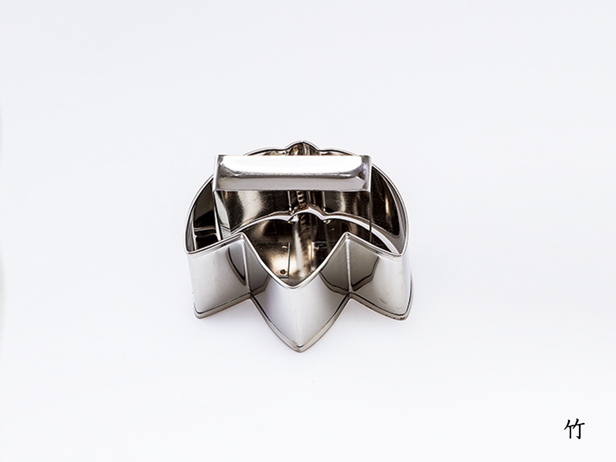 ���ƥ�쥹ʪ��