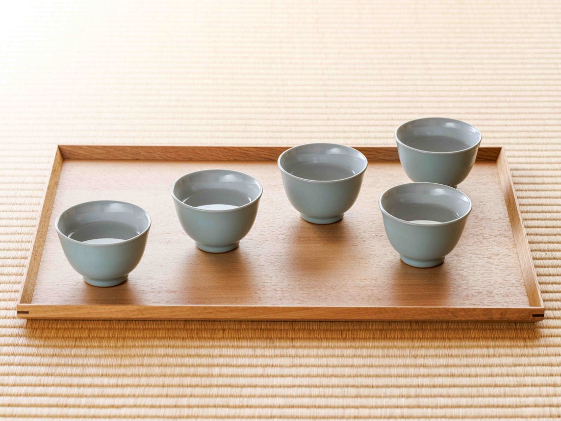 青瓷掛分汲出し茶碗（五碗組） | カタログ・パンフレット 掲載品,春