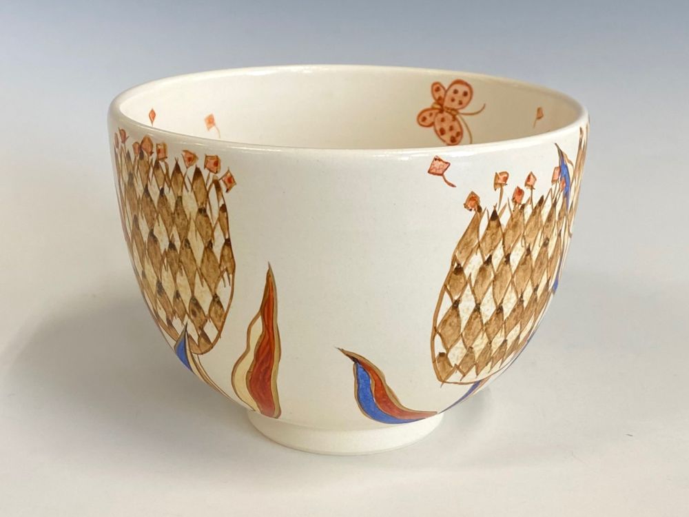 フラワーと蝶絵茶碗 | すべての商品 | 淡交社 茶道具と茶席のきもの