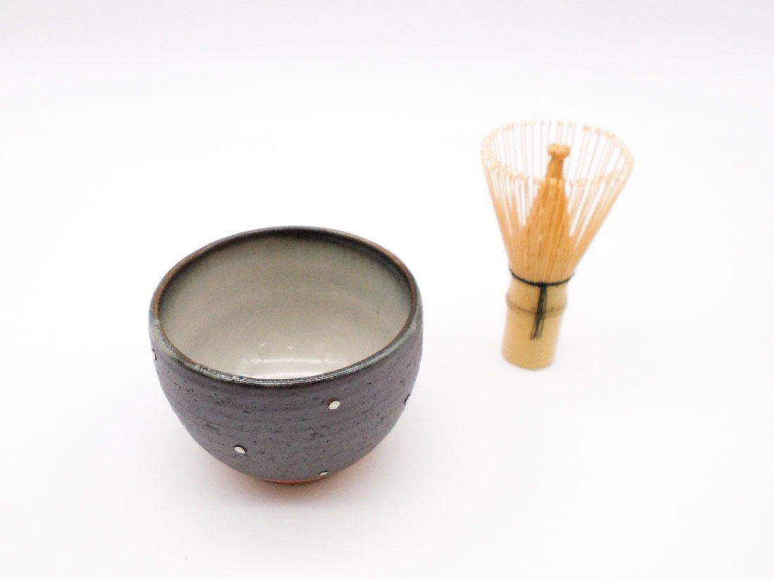 お買い得品】茶碗・茶筅セット「黒一珍 水玉」 | 茶道具,茶碗 | 淡交社