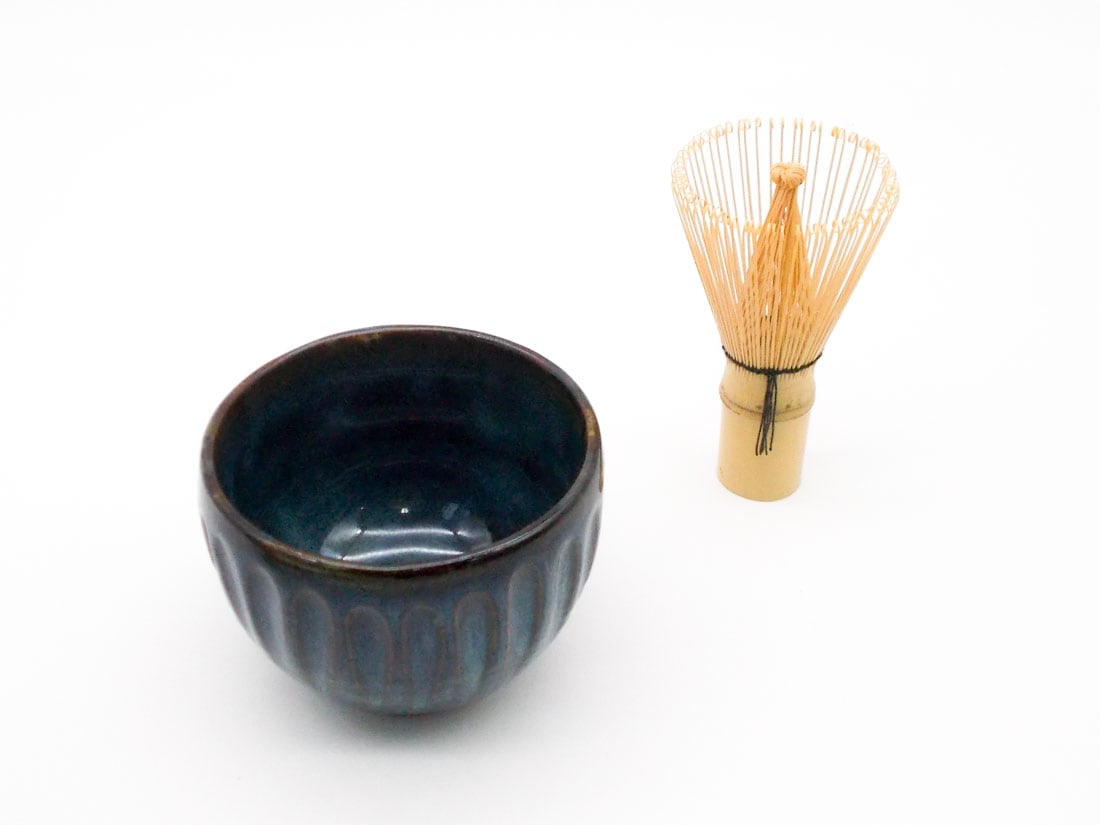 茶道具　茶碗　茶道　茶道道具　古民具　アンティーク　２個セット　おまとめ　お得 お買い得品】茶碗・茶筅セット「黒彫十草」 | 茶道具,点前道具 | 淡