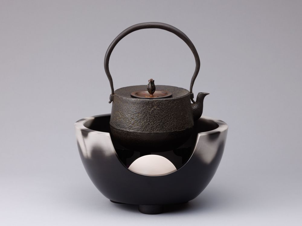 黒い陶器製茶道用帛紗付き茶器 黒い陶器製茶道用帛紗付き茶器 Price Gift｜掛分ぶどう M蓋