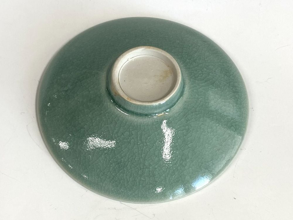 青磁彫平茶碗 | オンラインショップ限定,茶道具 | 淡交社 茶道具と茶席