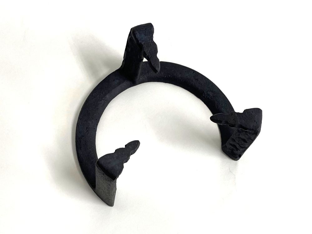 風炉用 五徳5寸(焼抜笹爪 虫喰) | 茶道具 | 淡交社 茶道具と茶席の