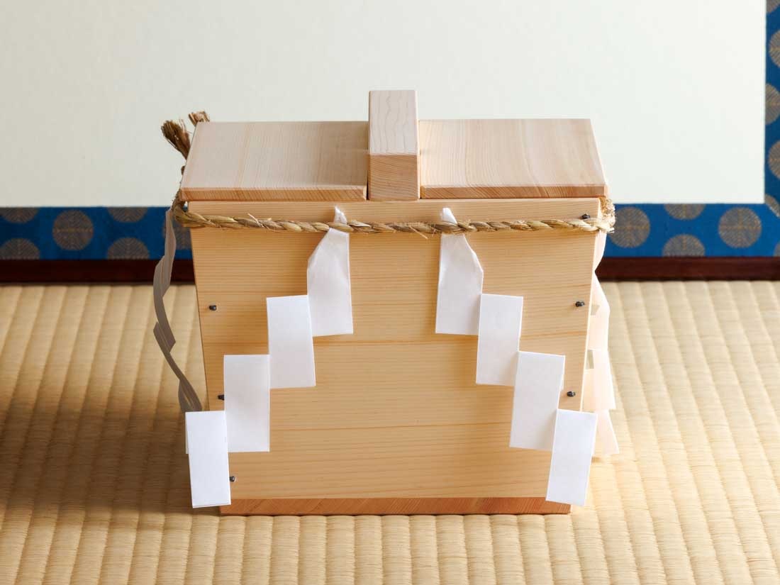木地 釣瓶水指(御弊・縄付) | すべての商品 | 淡交社 茶道具と茶席の