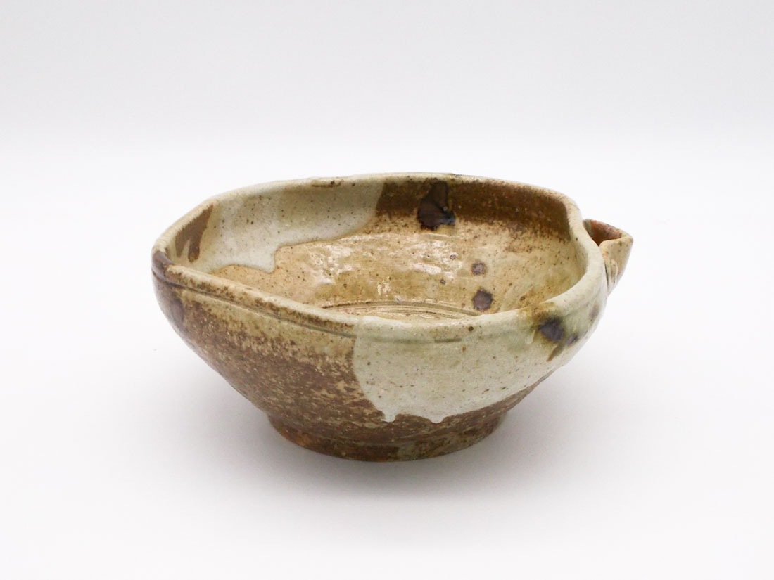 蔵出し品】弥右衛門作 美濃伊賀 片口菓子鉢 | オンラインショップ限定
