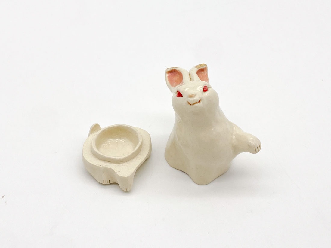 茶道具　安南　月字　兎　角丸口　茶入　16世紀　ベトナム　茶器　濃茶　古玩　古物 笑みうさぎ香合〈はに〉 | すべての商品 | 淡交社 茶道具と茶席の