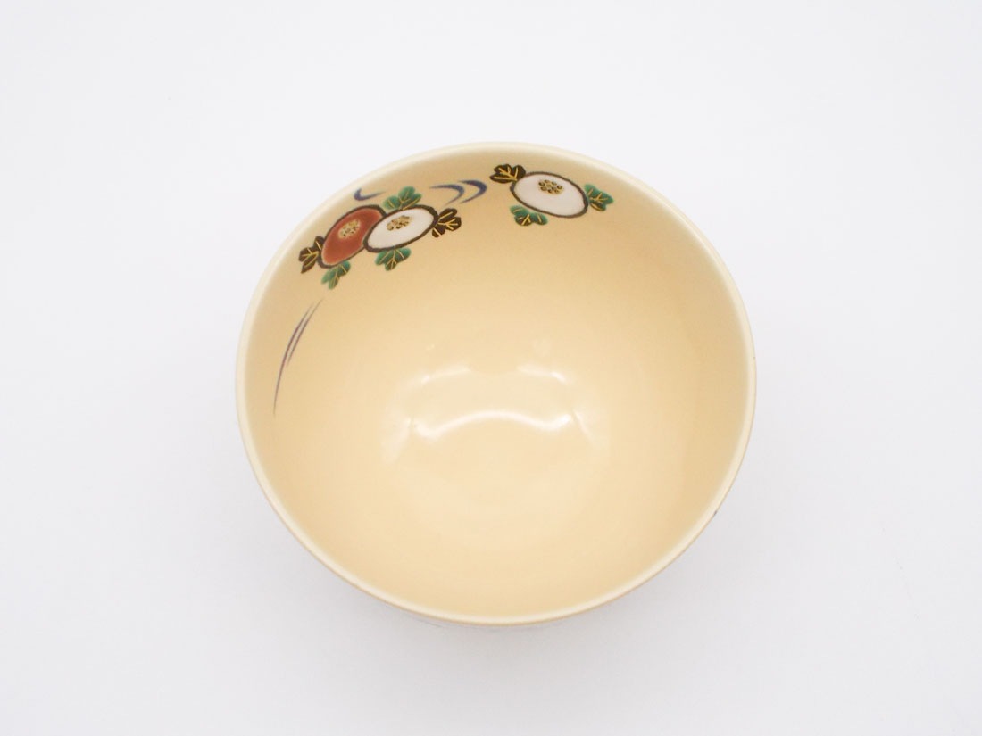 菊に流水絵茶碗＜は＞ | すべての商品 | 淡交社 茶道具と茶席のきもの